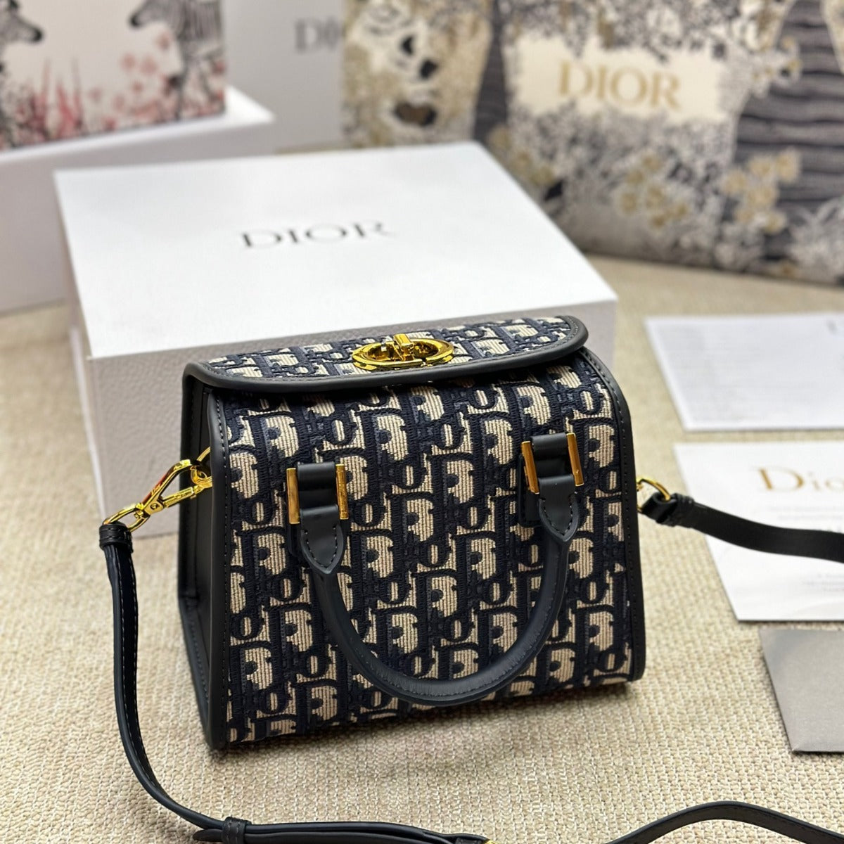 Dior Boston Bag Flap Bag 20x12x16cm