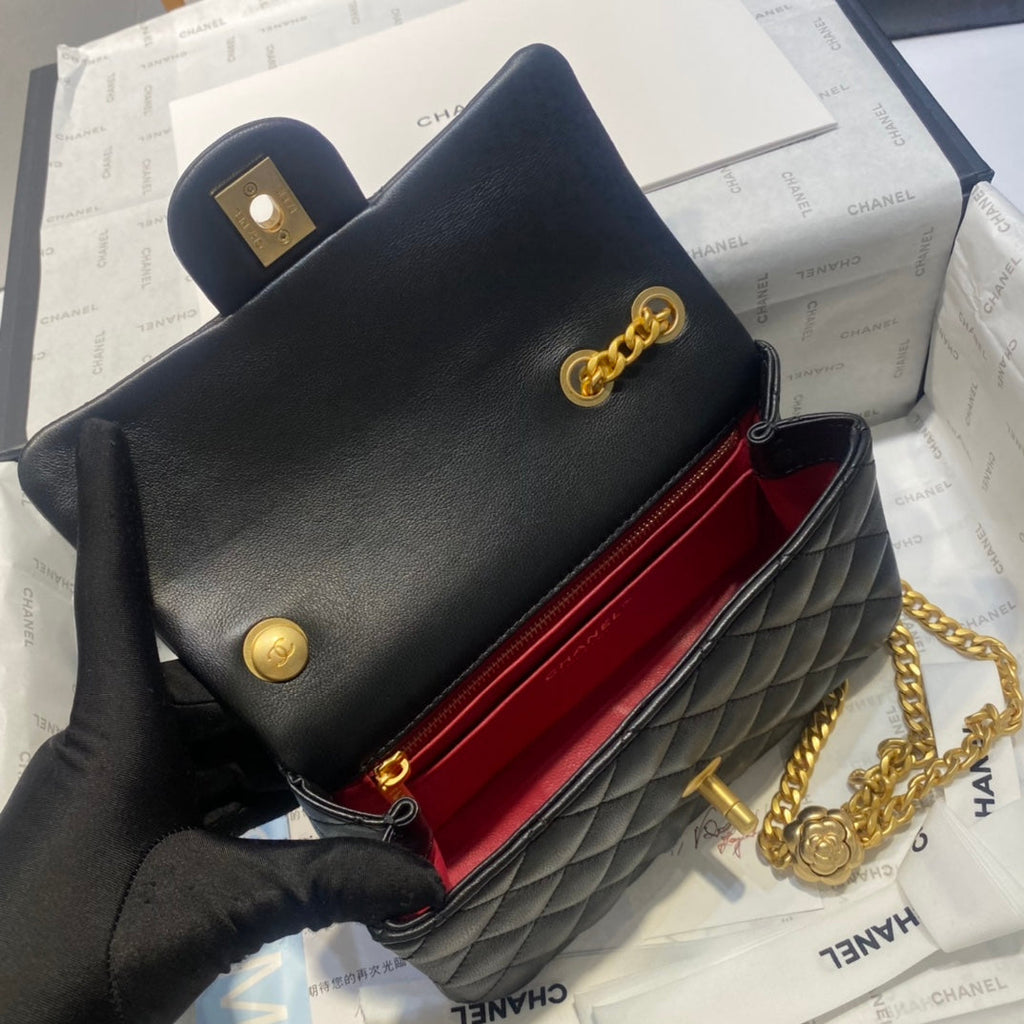 Chanel Flap Bag Gold Chain 20cm