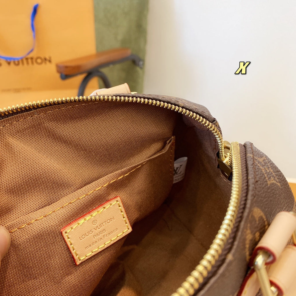 LV Louis Vuitton Speedy Bag