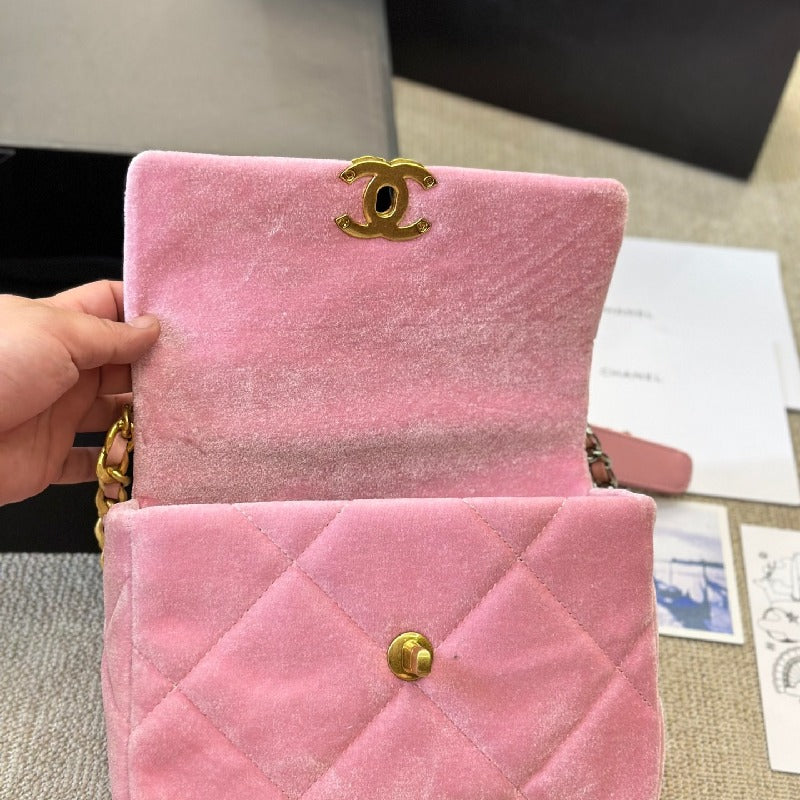 Channel Velvet Chain Bag
