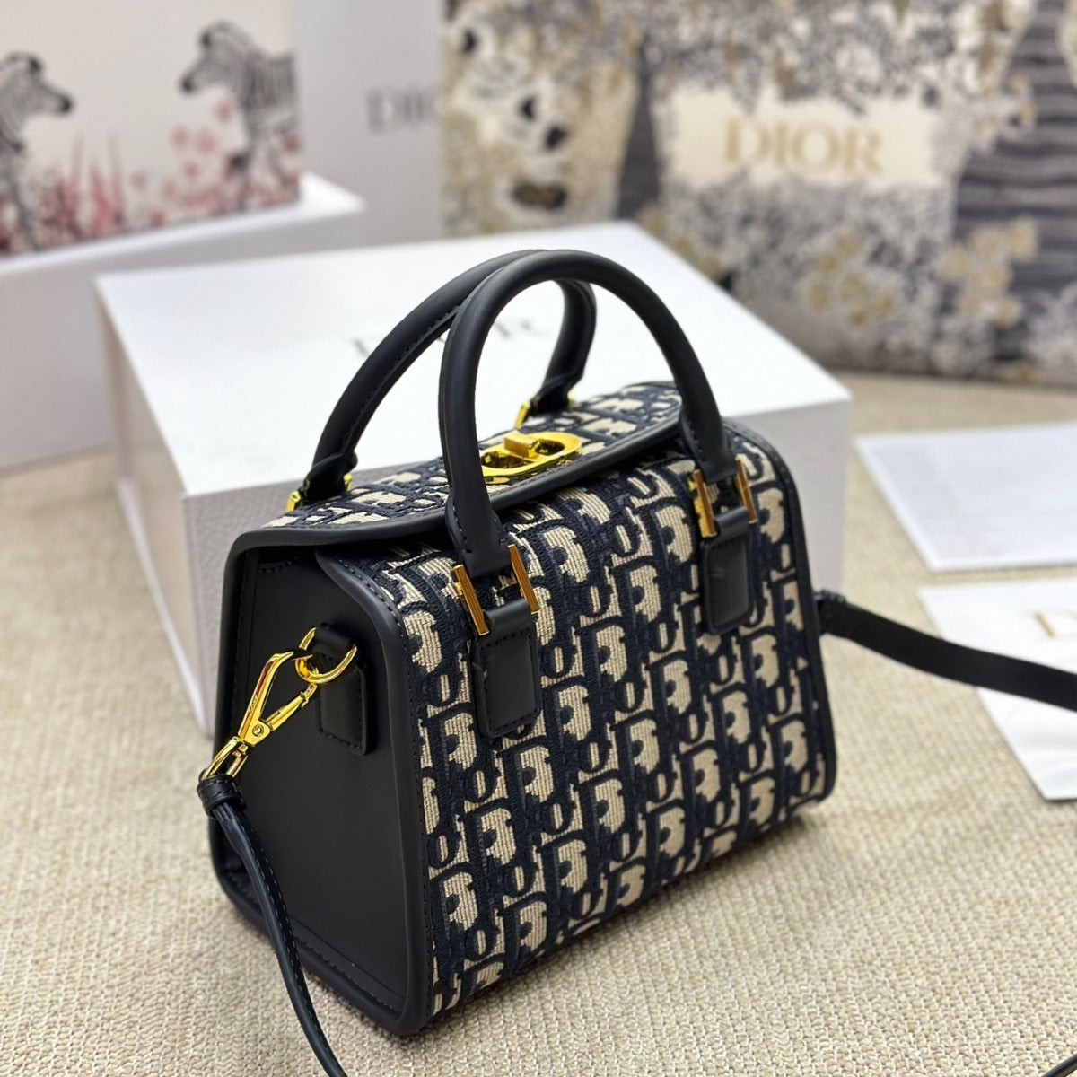 Dior Boston Bag Flap Bag 20x12x16cm