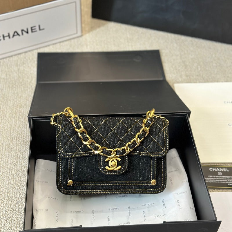 Chanel Montebello Chain bag
