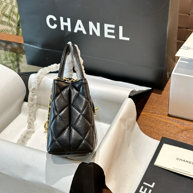 Chanel Flag Chain Kelly bag