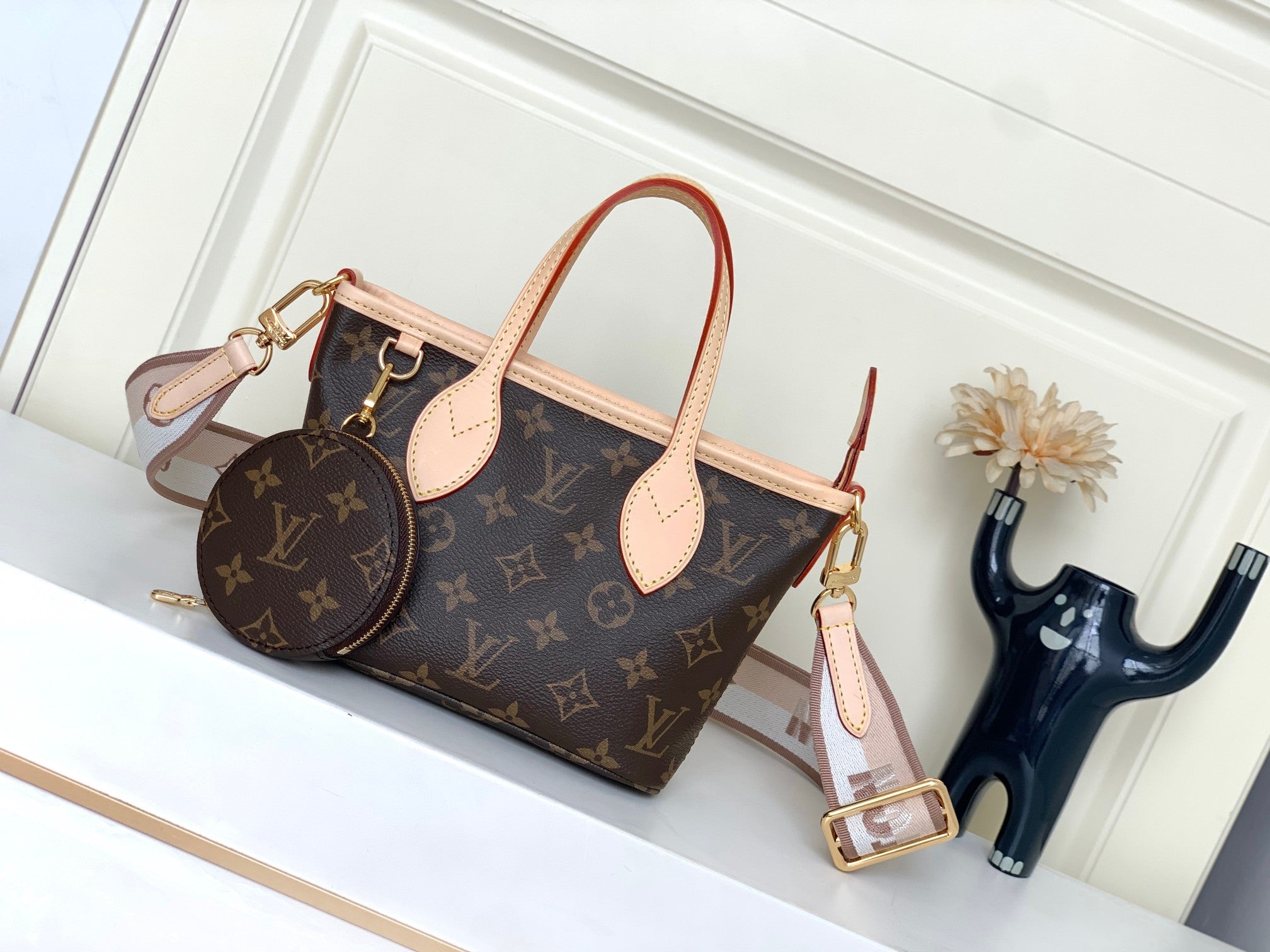 Louis Vuitton Tote Bag, 24x14x9cm