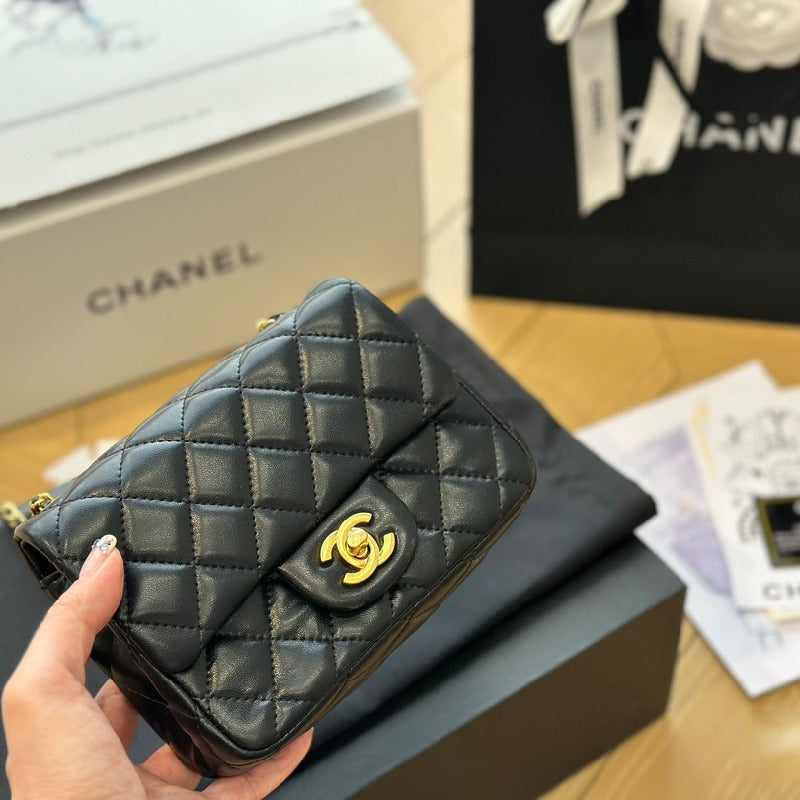 Chanel Gold Ball Chain bag