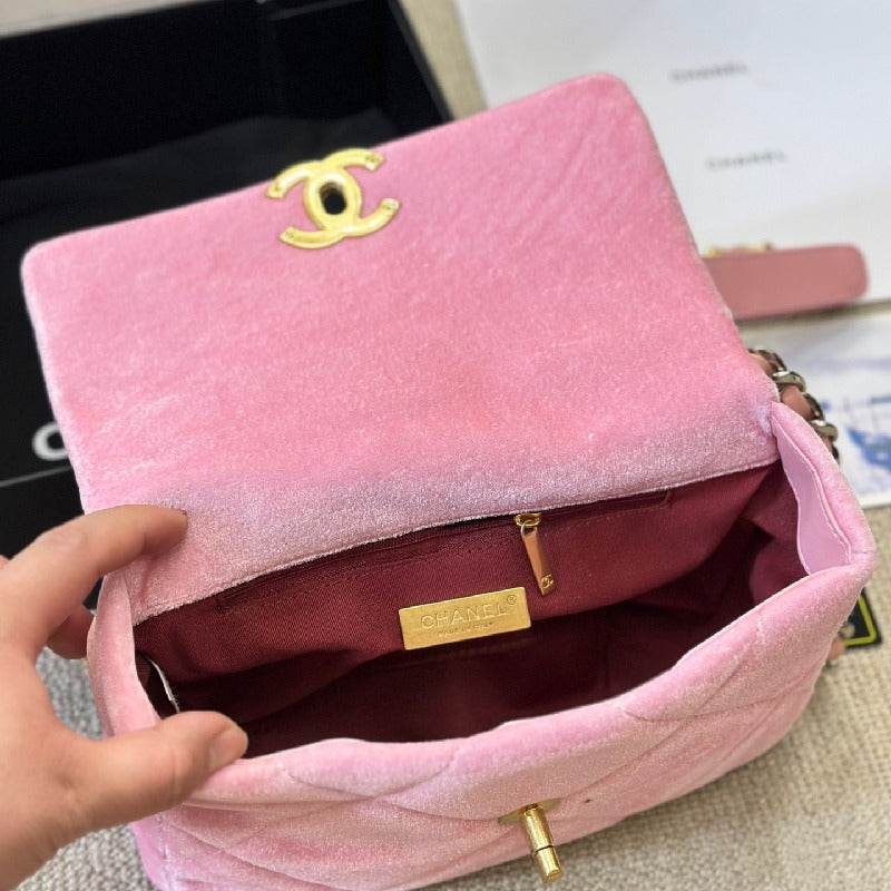 Channel Velvet Chain Bag
