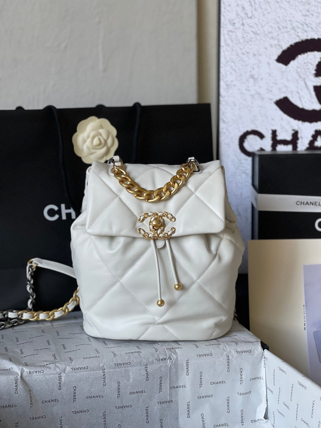 Chane1 24C 19Bag AS4223# White 26x22x16cm