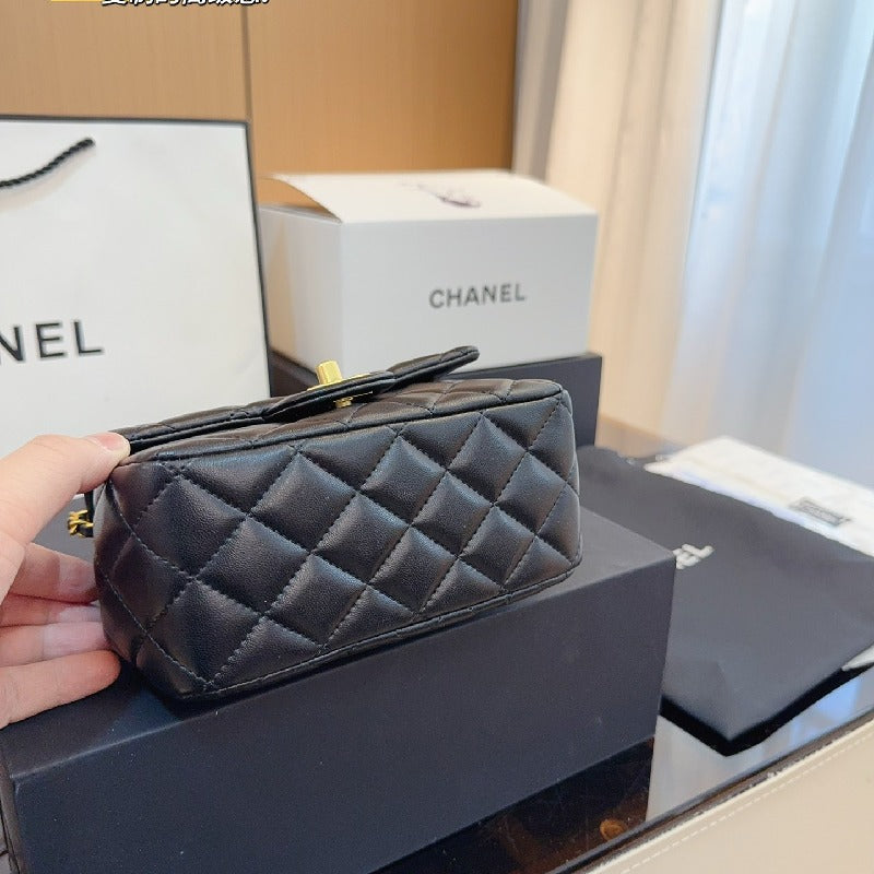 Chanel Mini Chain shoulder bag