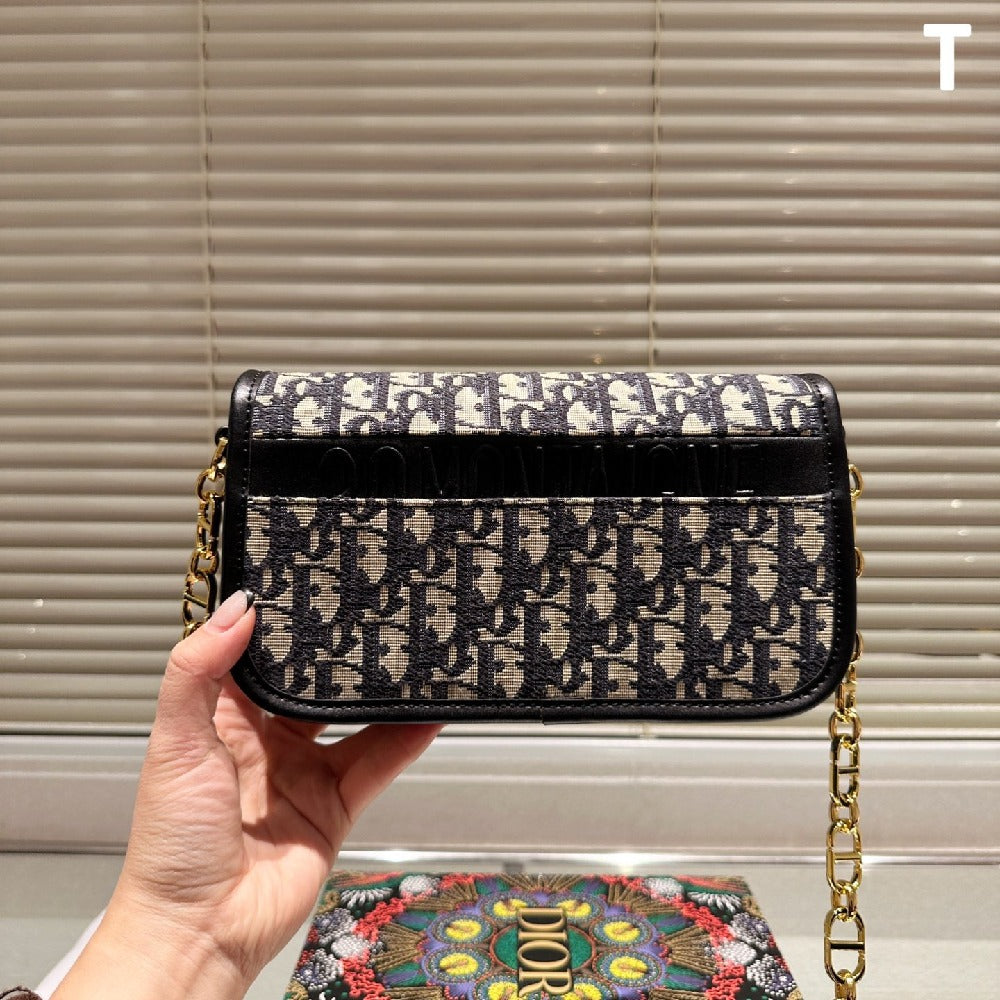 Dior Chain Montaigne Bag CD buckle