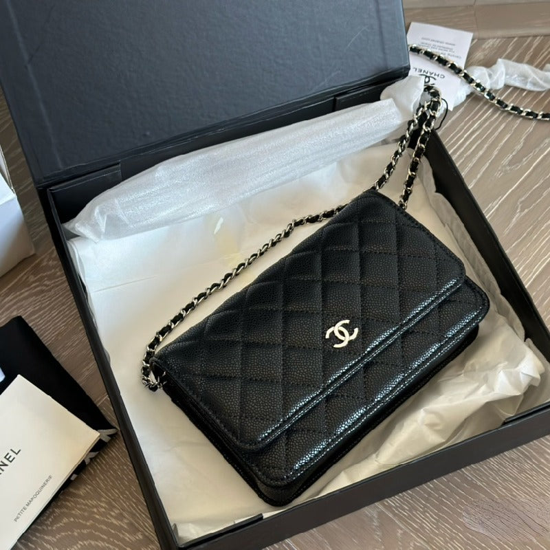 Chanel chain shoulder bag