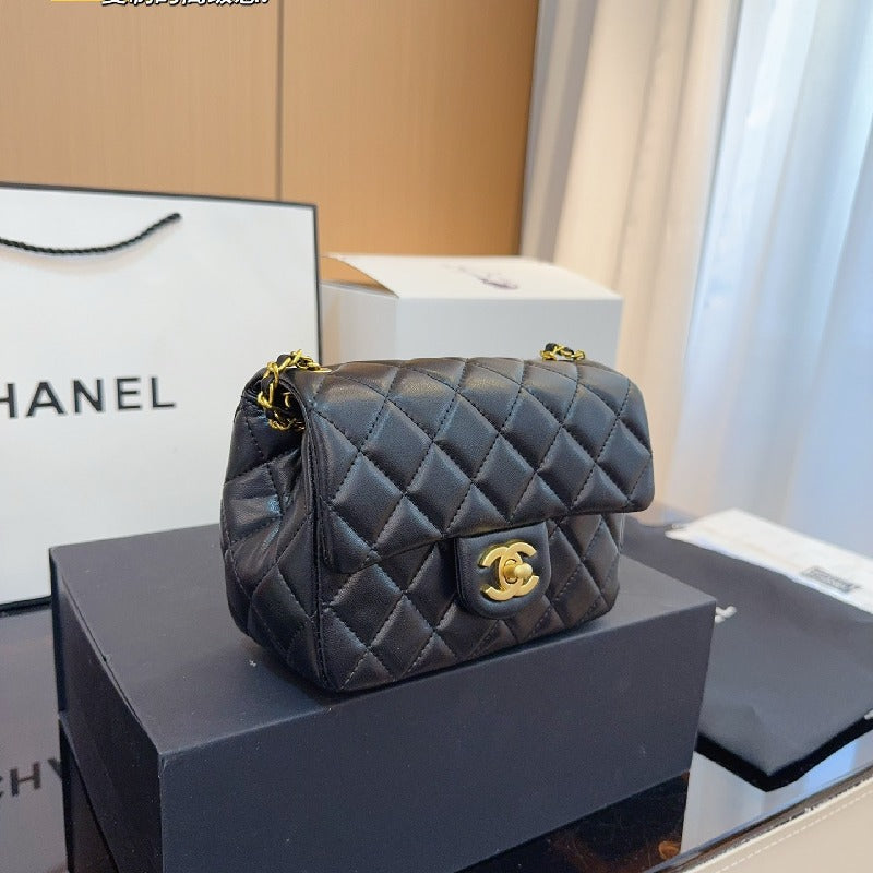 Chanel Mini Chain shoulder bag