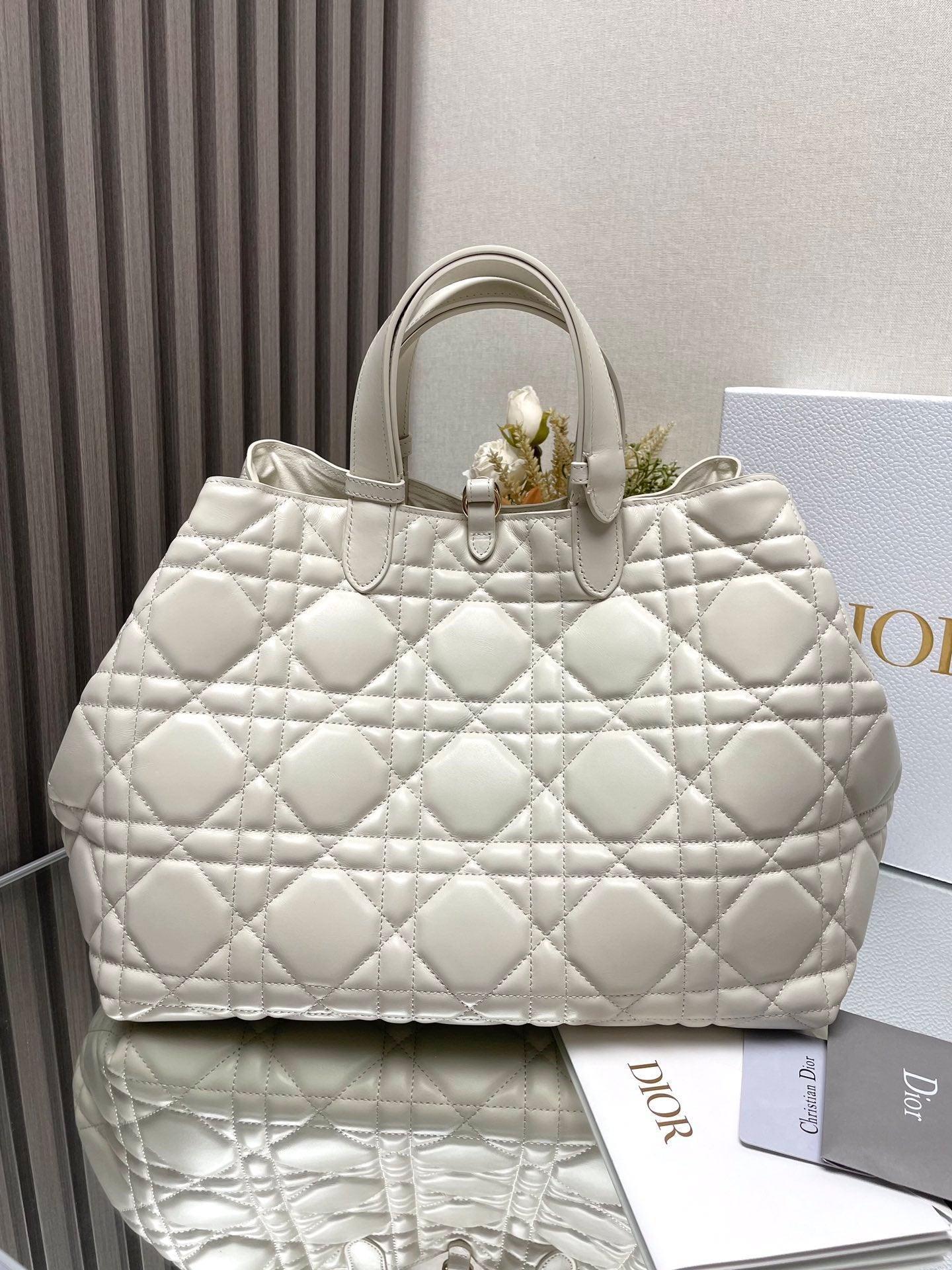 Dior Toujours Bag White 37x25x18.5cm