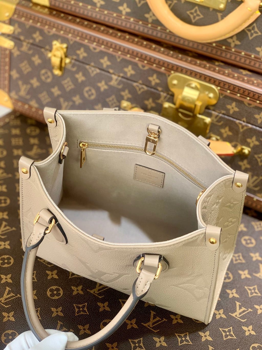 Louis Vuitton On The Go 25 см M45660