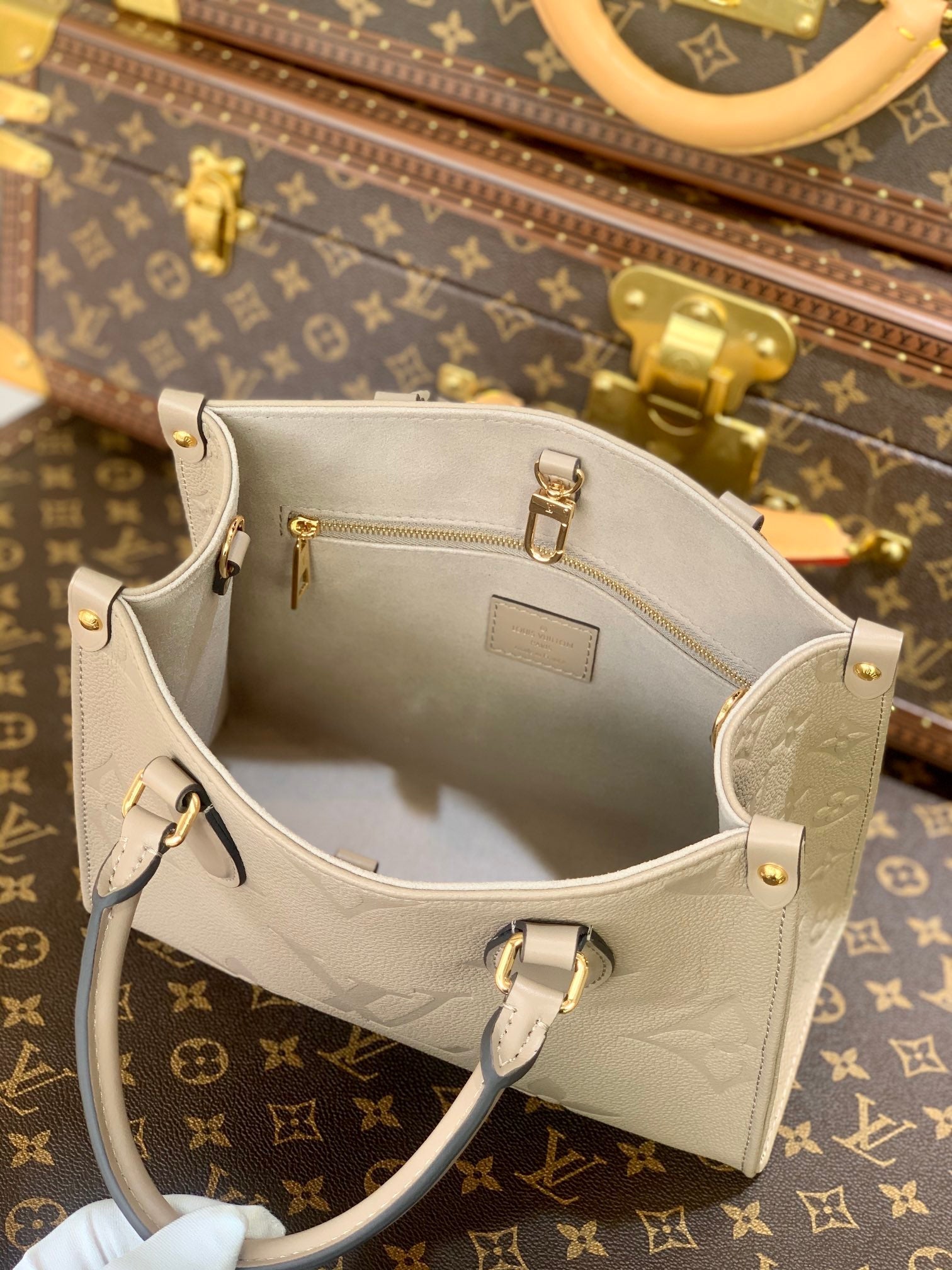 Louis Vuitton On The Go 25 см M45660