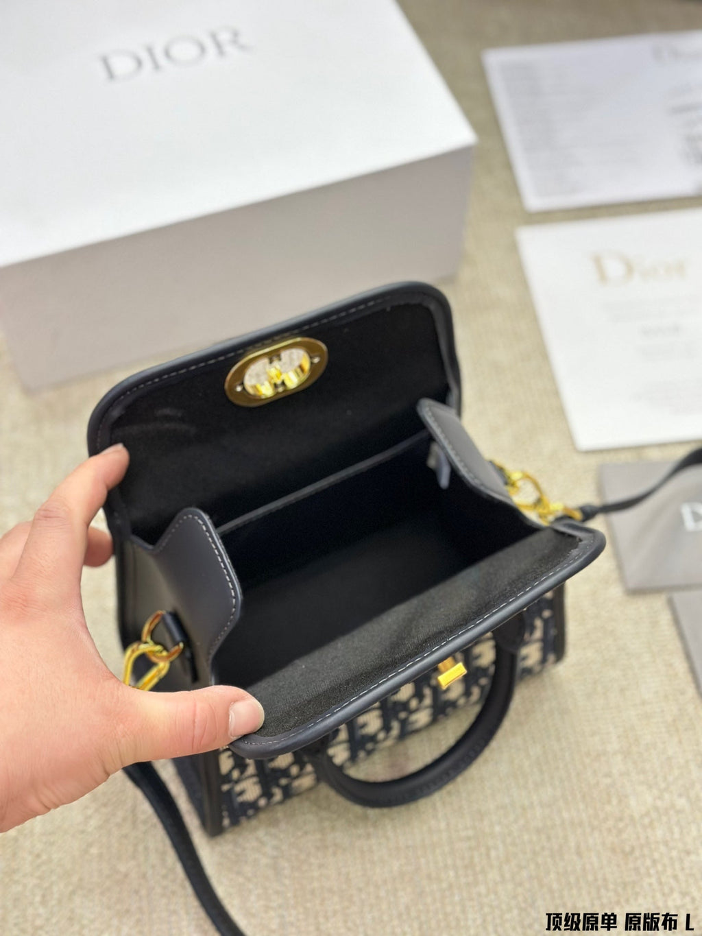 Dior Boston Bag Flap Bag 20x12x16cm