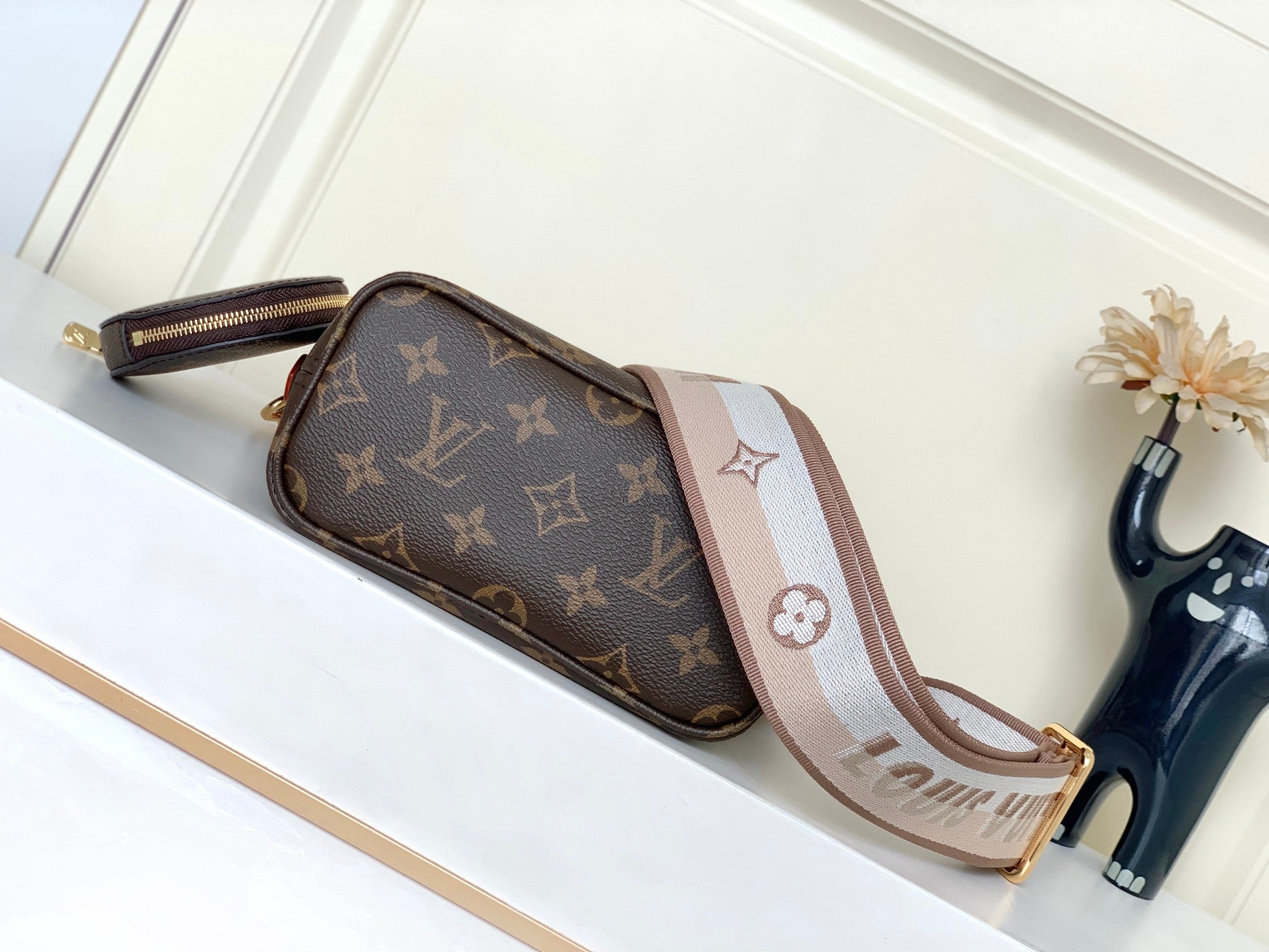 Louis Vuitton Tote Bag, 24x14x9cm