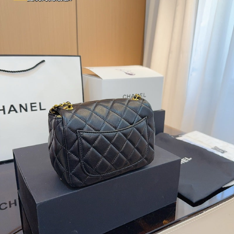 Chanel Mini Chain shoulder bag