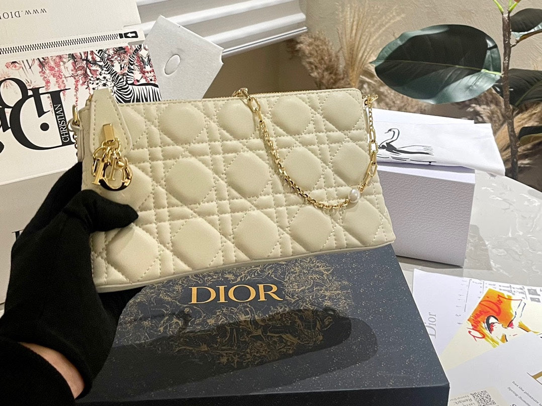 Dior 30 Montaigne Bag Chain Bag 20cm