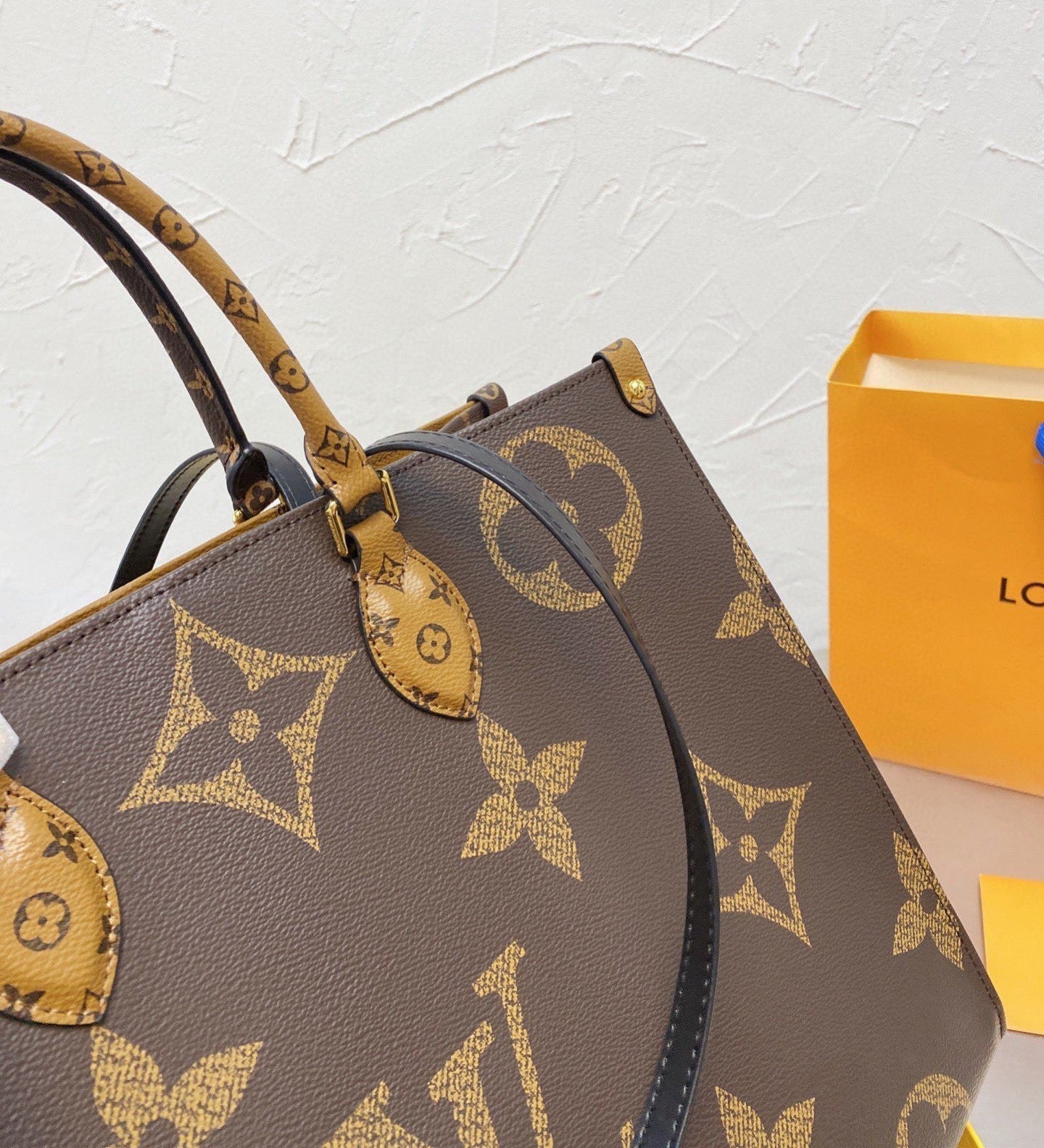 LV Louis Vuitton Crafty onthego Bag