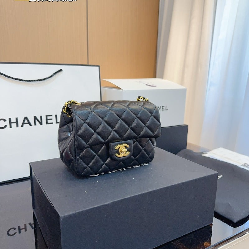 Chanel Mini Chain shoulder bag
