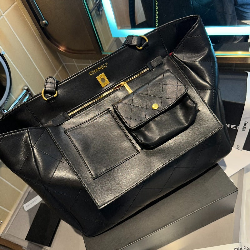 Chanel Chain Tote bag