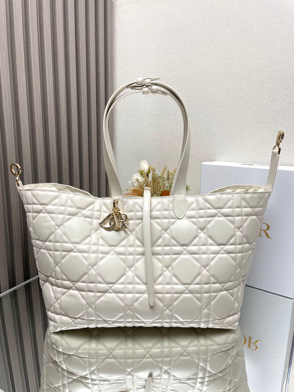 Dior Toujours Bag White 37x25x18.5cm
