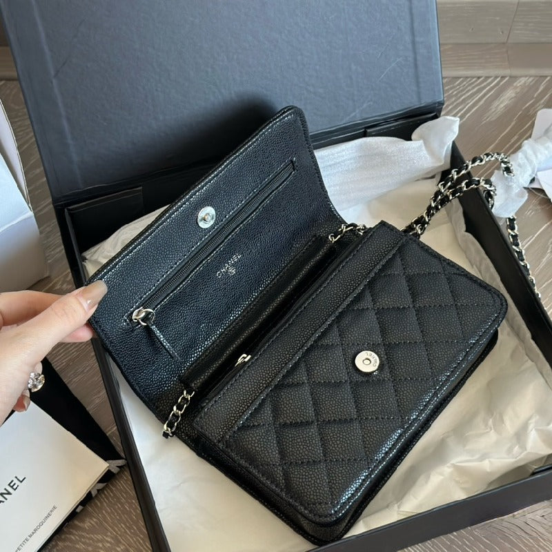 Chanel chain shoulder bag