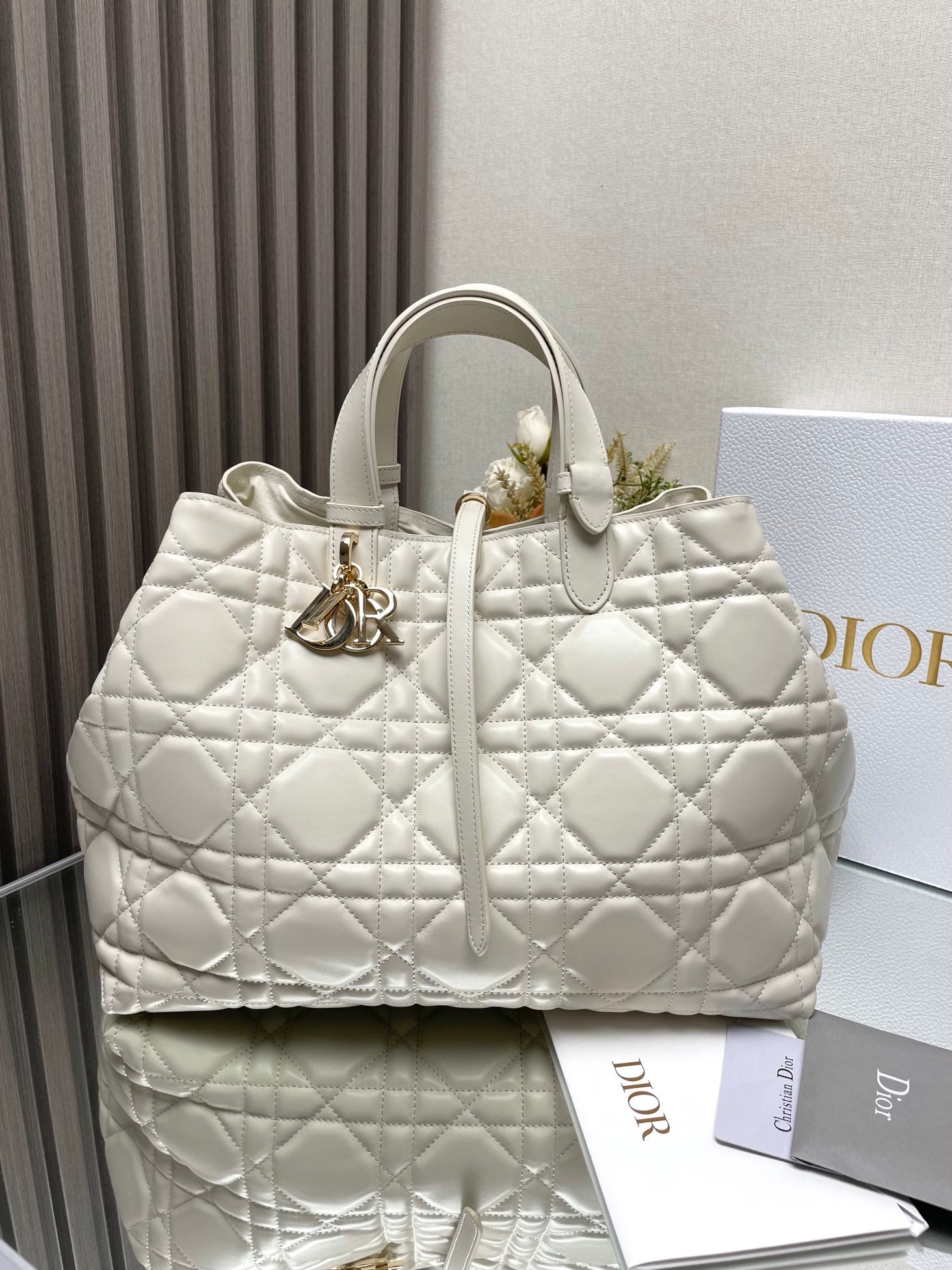 Dior Toujours Bag White 37x25x18.5cm