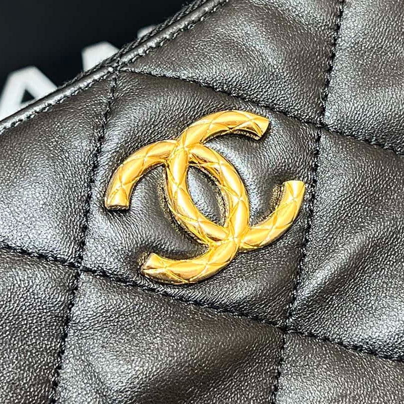 Channel Chain Shopping Bag