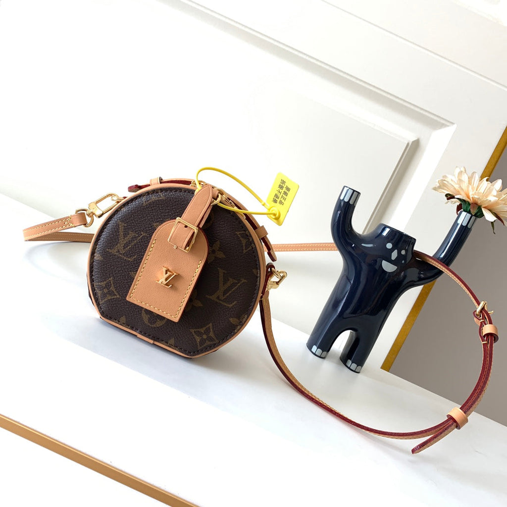 Louis Vuitton Classic Shoulderbag 13×12×6.5cm