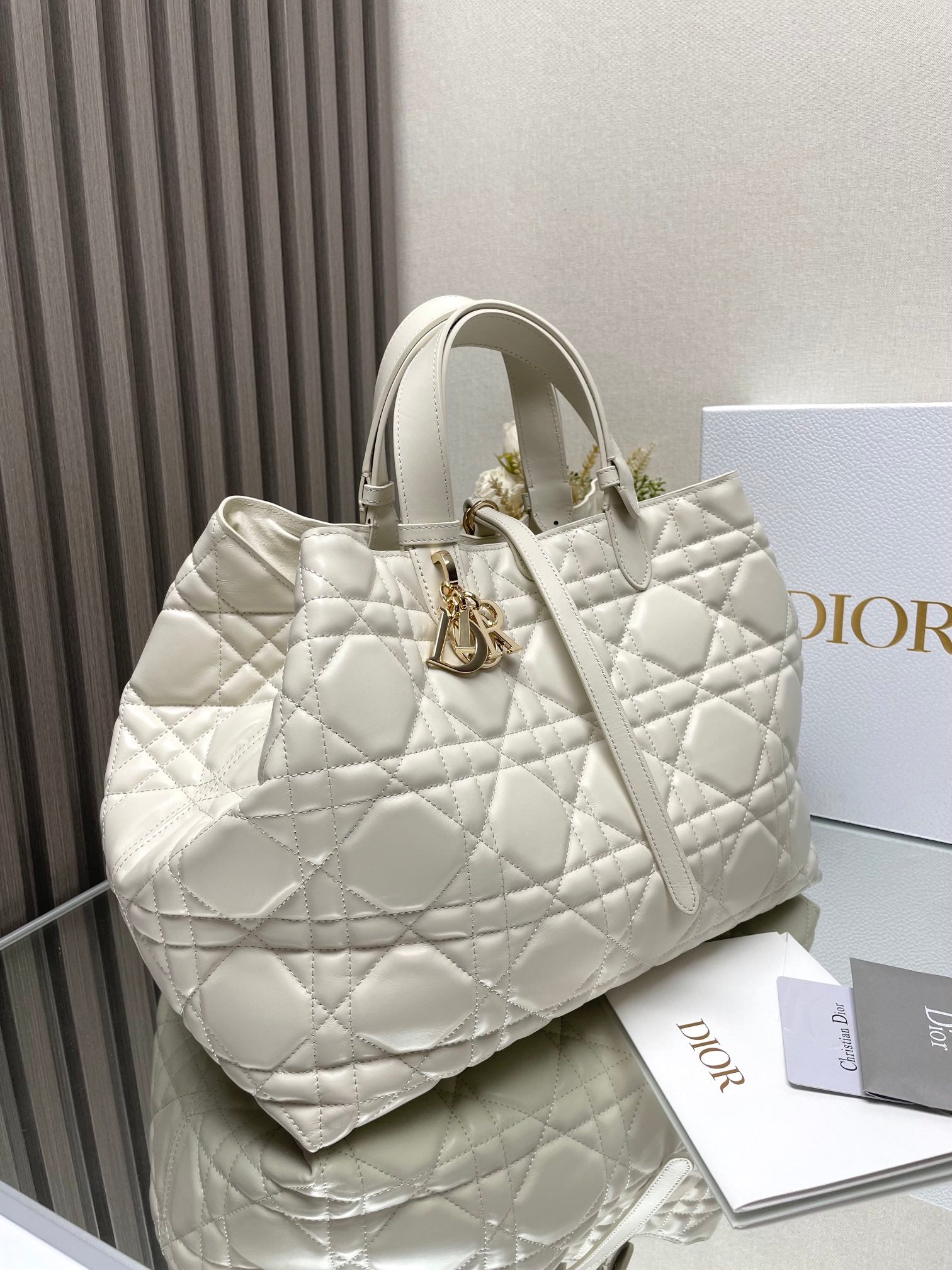 Dior Toujours Bag White 37x25x18.5cm