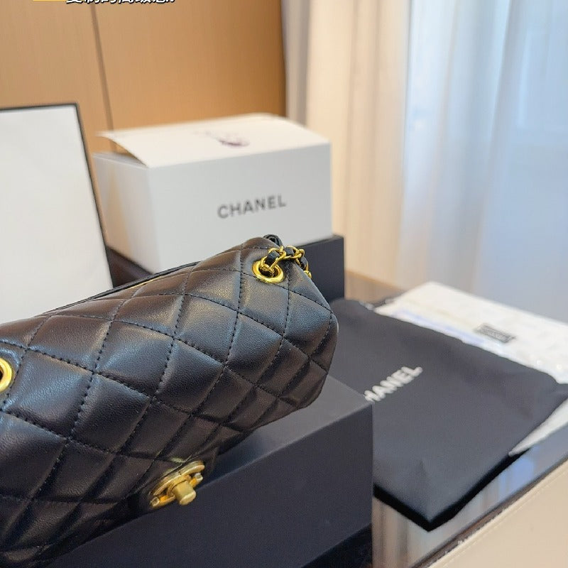 Chanel Mini Chain shoulder bag