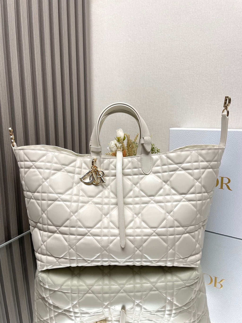 Dior Toujours Bag White 37x25x18.5cm