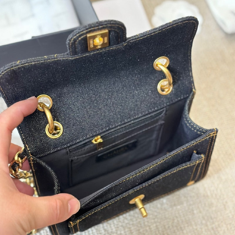 Chanel Montebello Chain bag